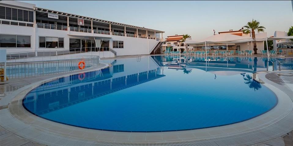 באלאק Fun&Sun River Villas With Amazing Landscape 5+1 מראה חיצוני תמונה